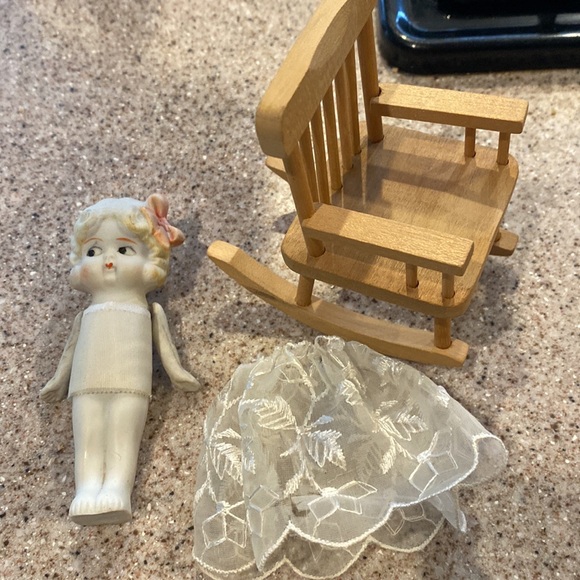 Vintage All Bisque Doll w Jointed Arms, Molded Hair/Bow, includes rocking chair - Picture 1 of 8